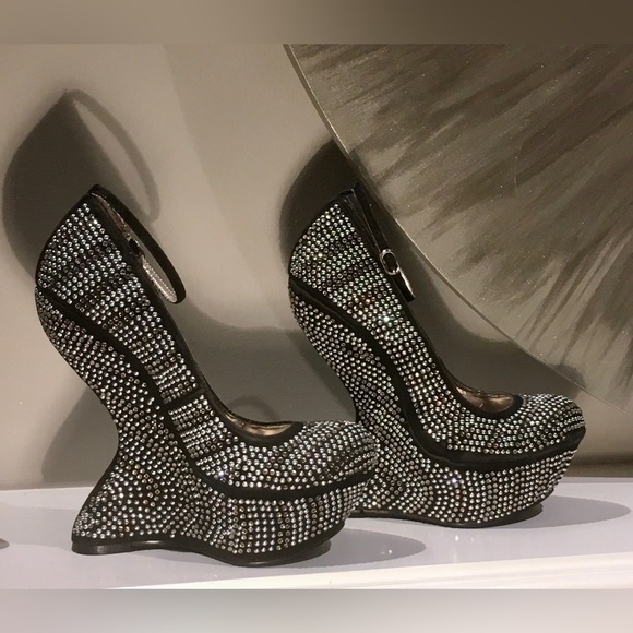 Steve Madden GOSSIP sculpted platform-size 6. EPIC/unique/limited availability - Picture 2 of 10